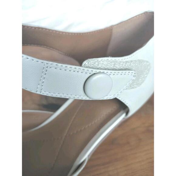 NWOT Easy Spirit Clarice Mary Jane Pumps Ivory Leather 9.5W Comfort - Picture 9 of 9